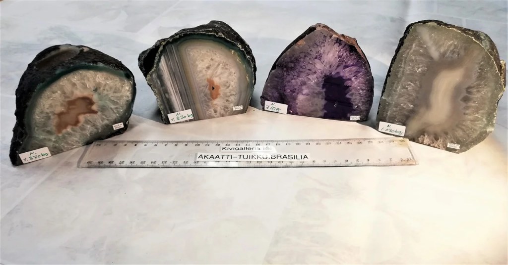 Akaatti tuikut.n.710g-1.370kg.42€/kpl.brasilia(AQ) 42,00€