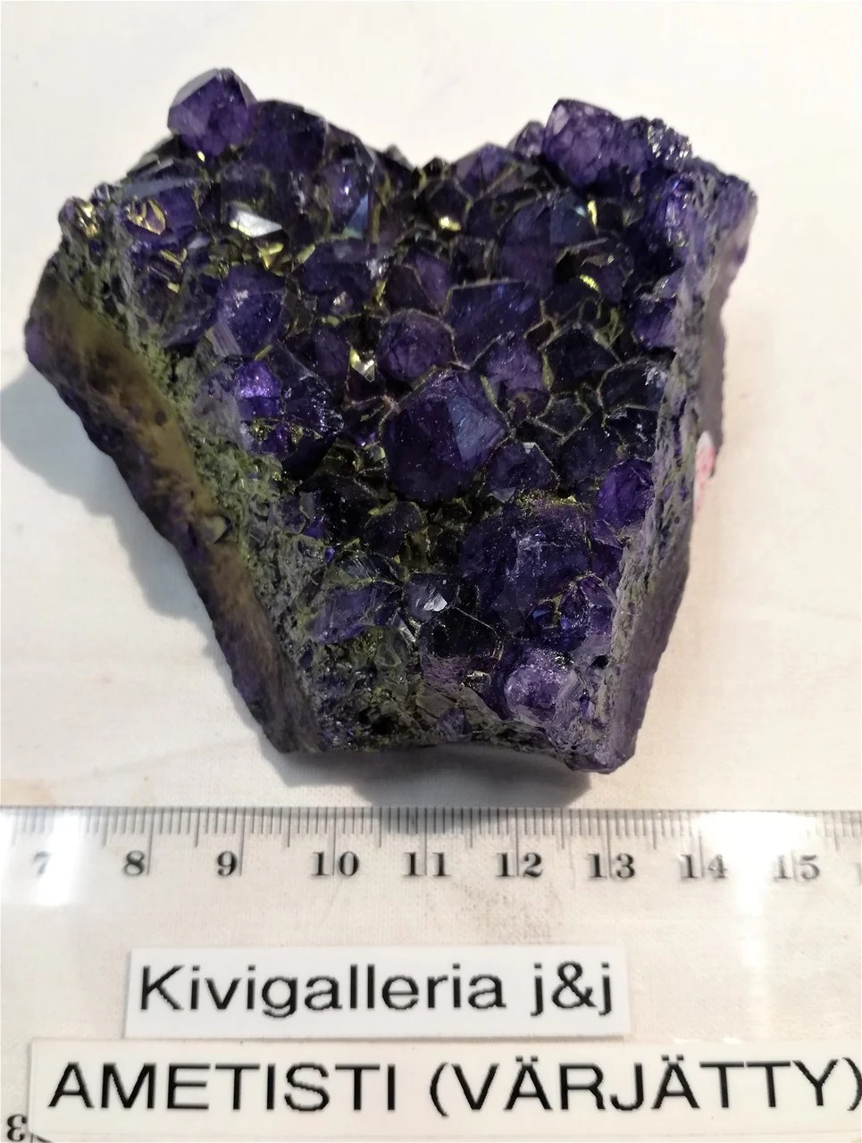 Ametisti kidepala -värjätty, Brasilia&nbsp;16,00€