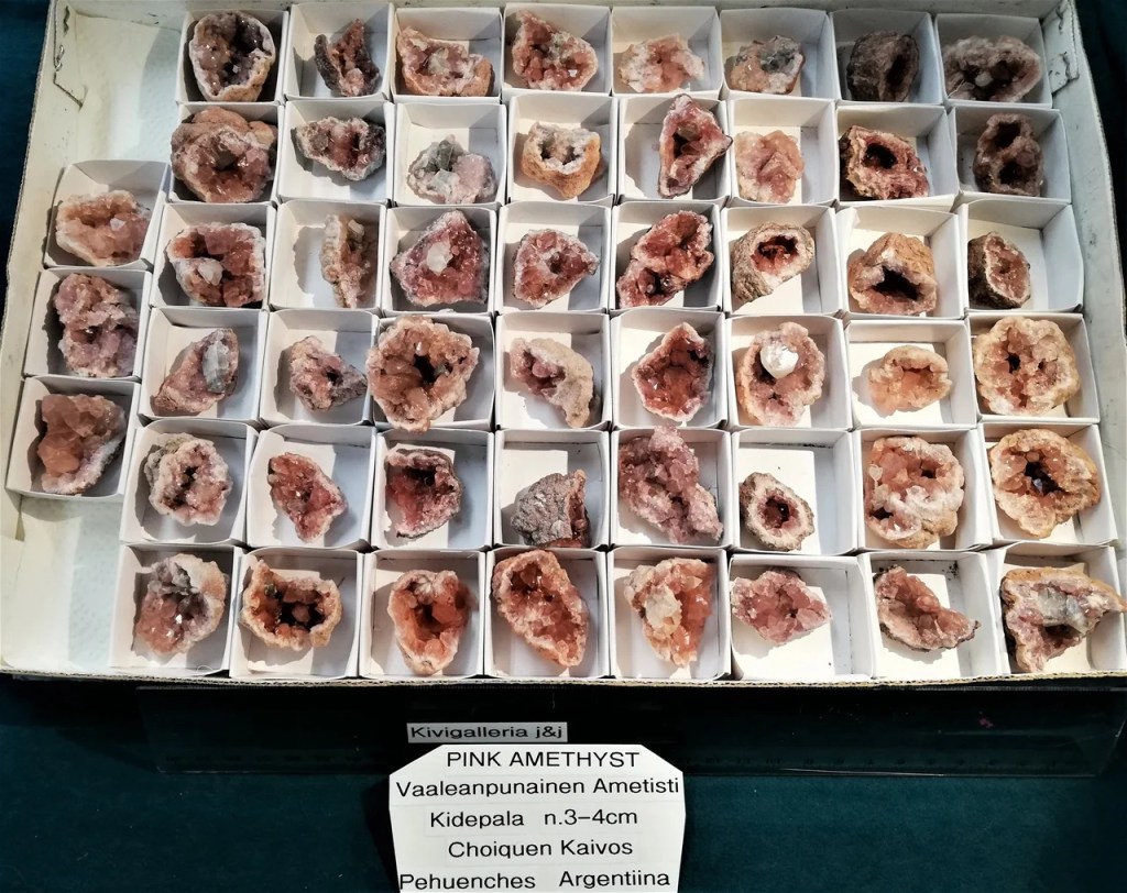 Ametisti kidepala -pinkki, Pehuenches Argentiina&nbsp;14,00€