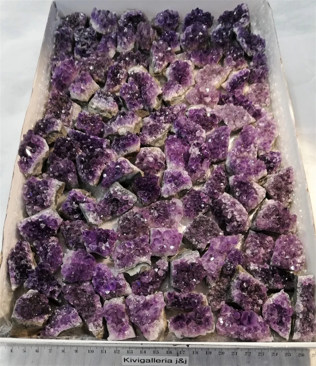 Ametisti kidepala E/AQ-laatu, Bolivia/ Brasilia&nbsp;4,00€