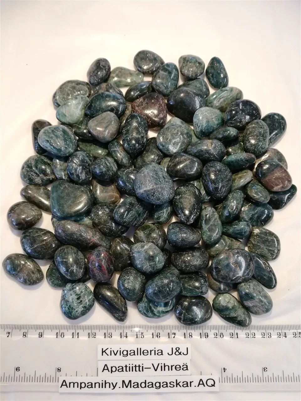 Apatiitti-Vihreä.Ampanihy.Madagaskar.AQ 3,00€