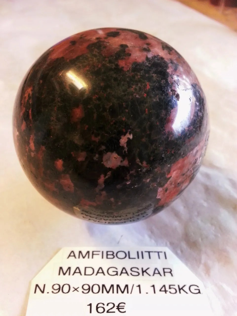 Amfiboliitti, Madagaskar 162,00€
