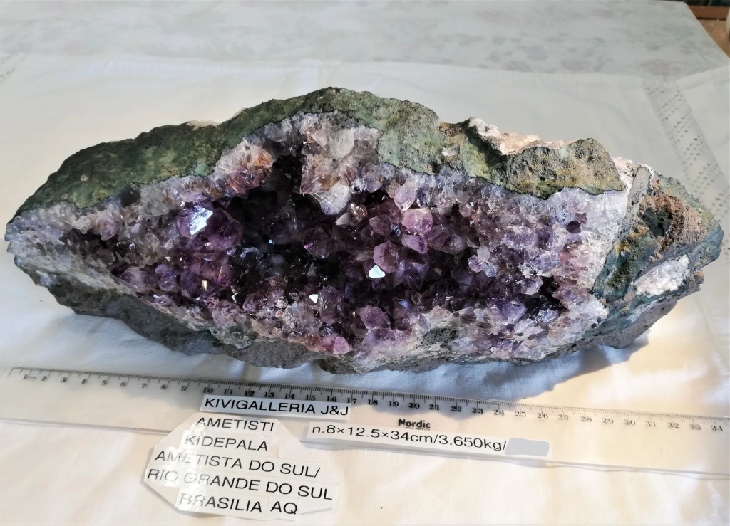 Ametisti kidepala AQ-laatu, Brasilia&nbsp;117,00€