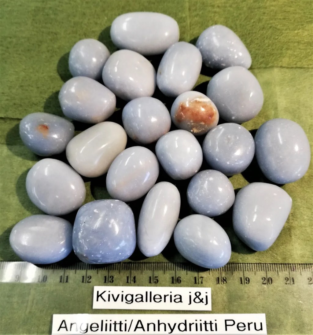 Angeliitti/ Anhydriitti AQ-laatu, Peru&nbsp;5,00€