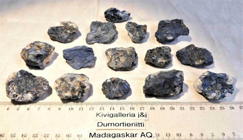 Dumortieriitti raakapala AQ-laatu, Madagaskar&nbsp;2,00€