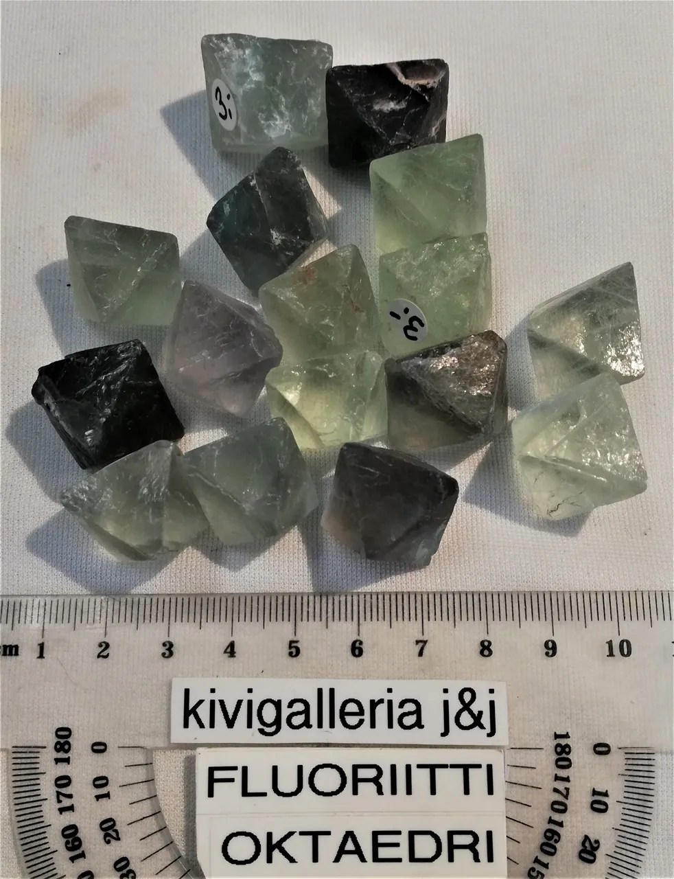 Fluoriitti oktaedri kide.AQ-laatu, Kiina&nbsp;3,00€