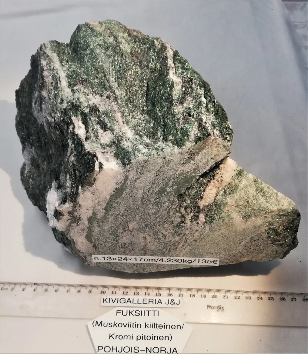 Fuksiitti raakapala, Pohjois-Norja&nbsp;135,00€