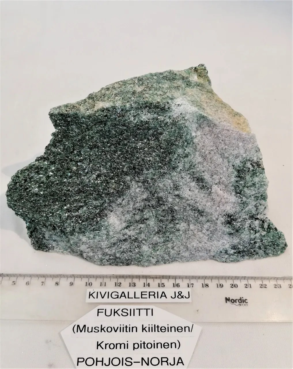 Fuksiitti raakapala, Pohjois-Norja&nbsp;55,00€