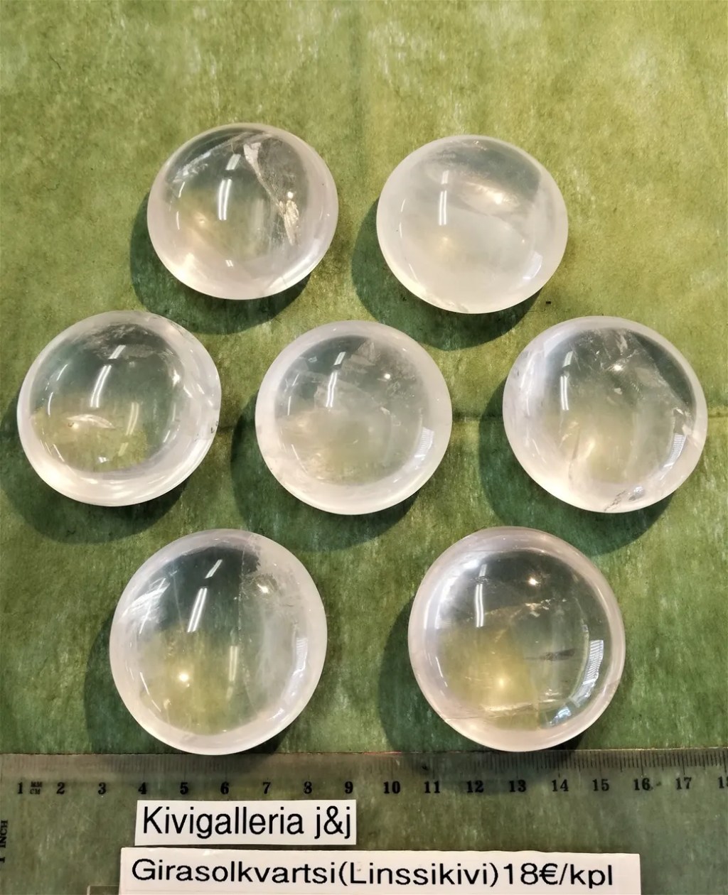Girasolkvartsi -linssikivi, Madagaskar&nbsp;18,00€