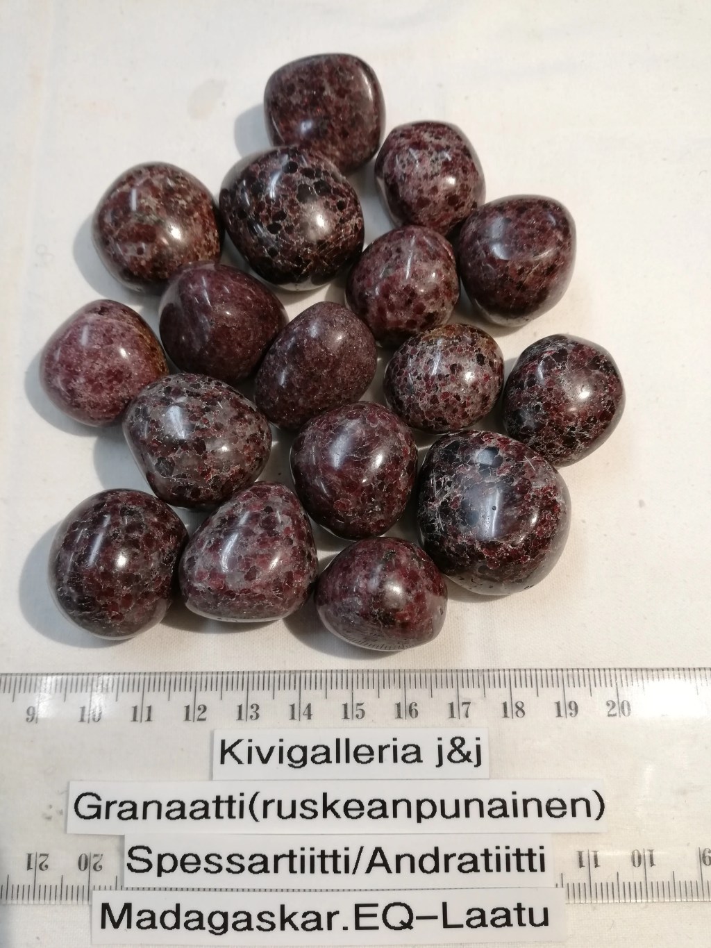 Granaatti(ruskeanpunainen) EQ- laatu, Madagaskar&nbsp;7,00€