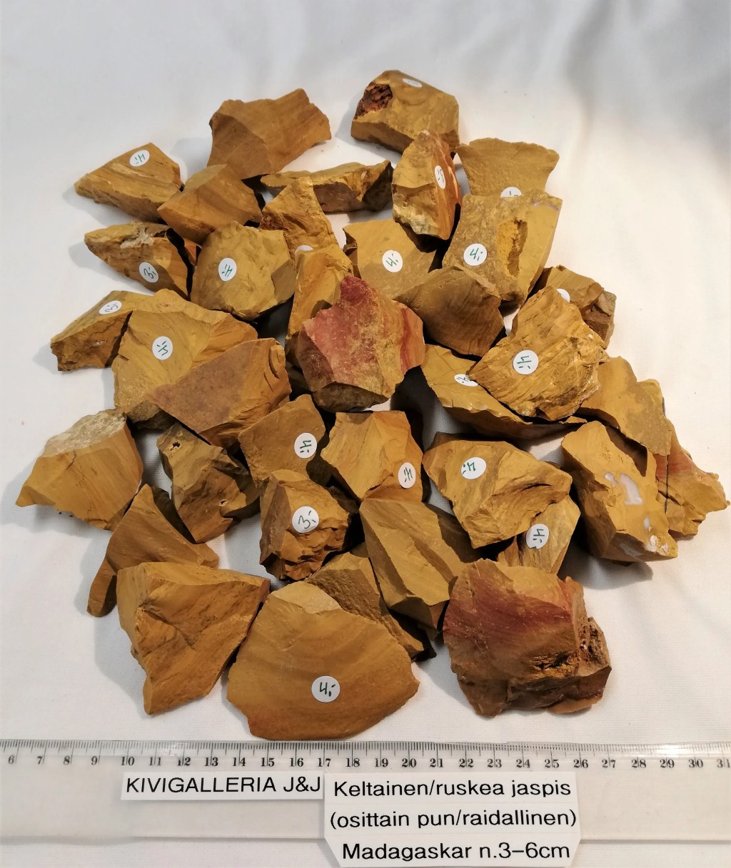 Jaspis -Keltainen AQ-laatu, Madagaskar&nbsp;4,00€