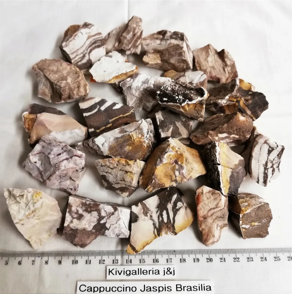 Jaspis -Cappuccino raakapala, Brasilia&nbsp;2,00€