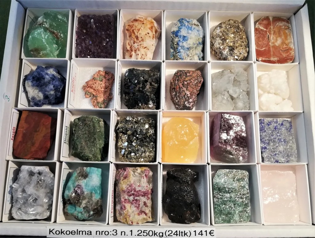 Kivikokoelma nro 3. 24-kiveä ympäri maailmaa&nbsp;141,00€