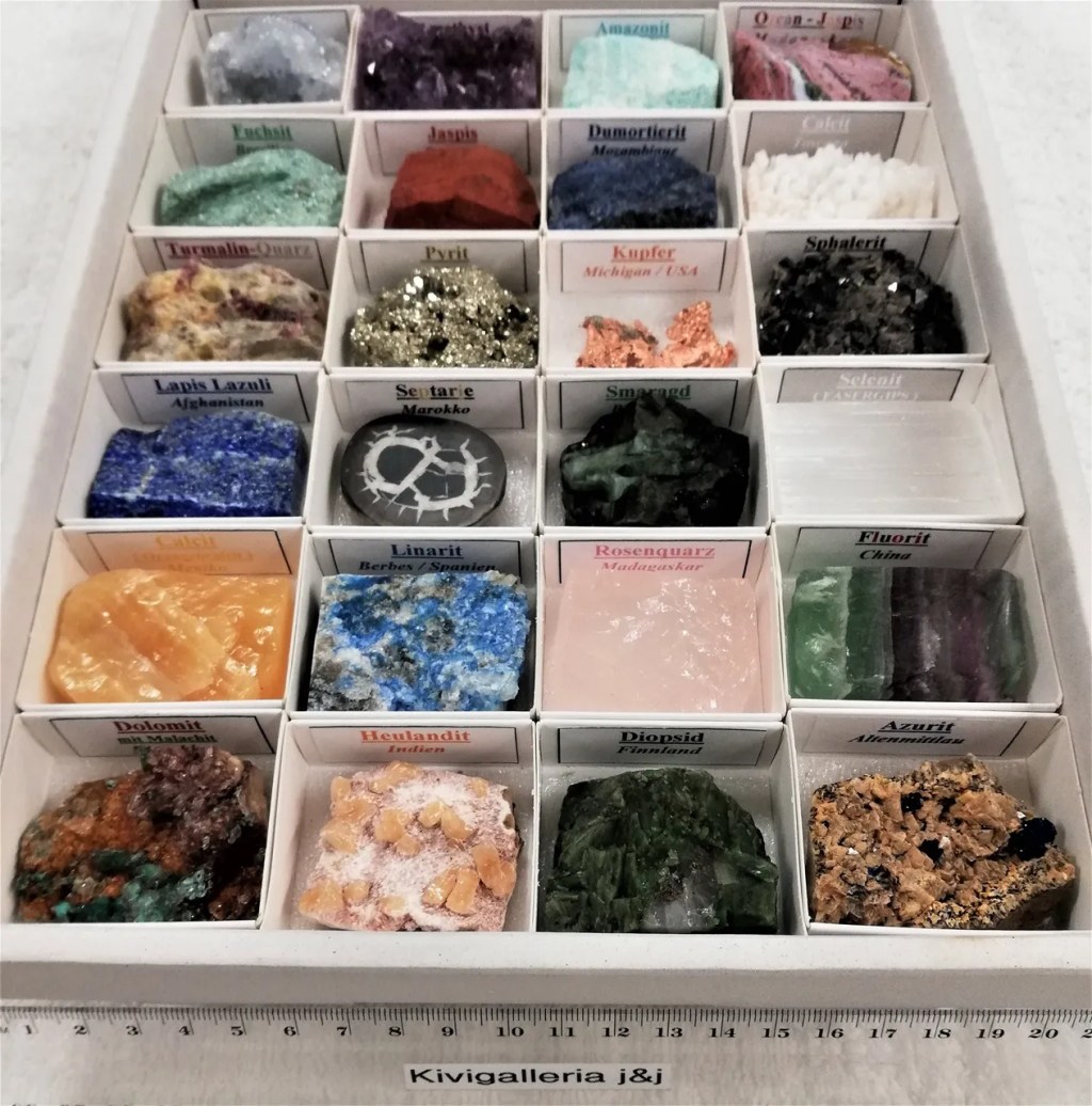 Kivikokoelma nro 1. 24-kiveä ympäri maailmaa&nbsp;141,00€