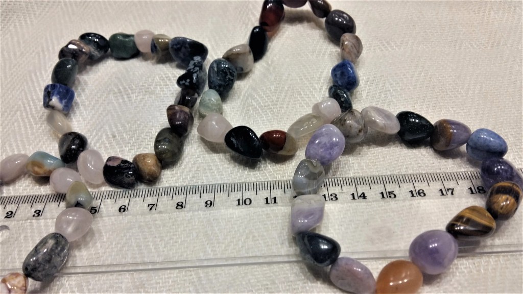 Kivisekoitusranneke 18,00€