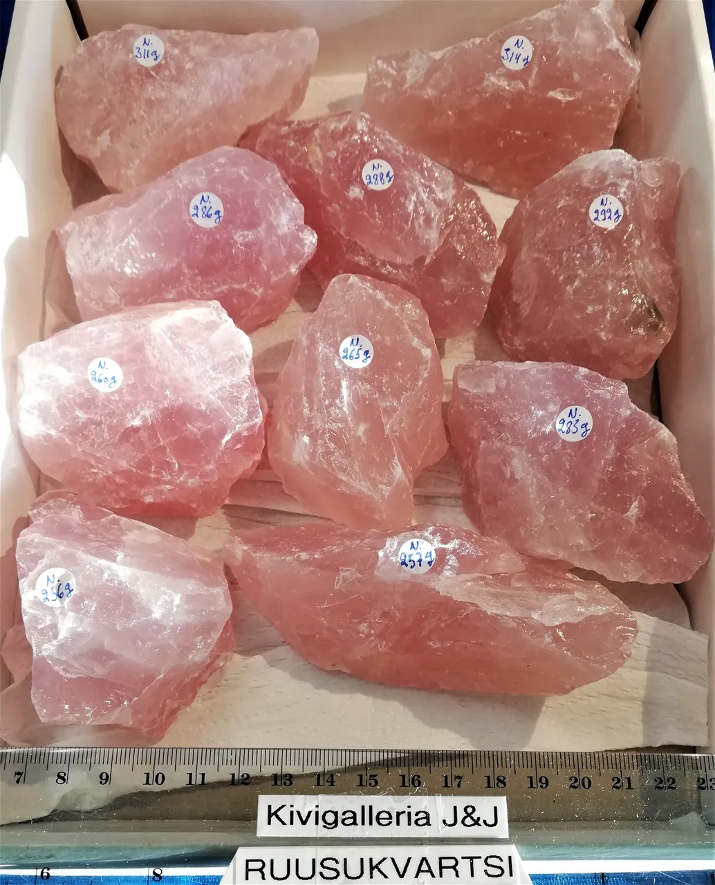 Ruusukvartsi E/AQ laatu, Ambatondrazaka Madagaskar 14,00€