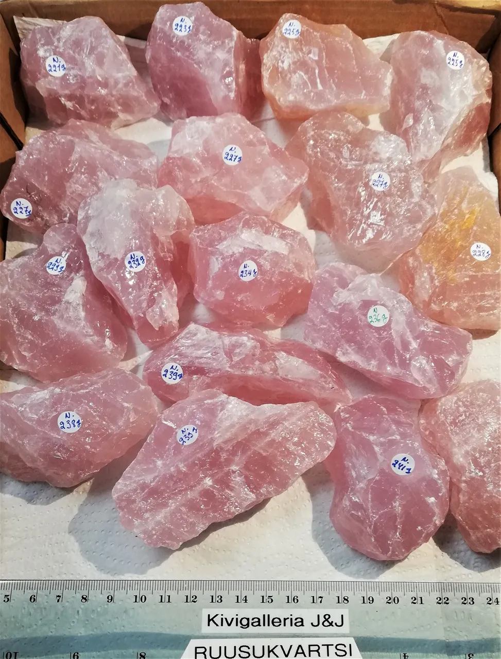 Ruusukvartsi E/AQ laatu, Ambatondrazaka Madagaskar 12,00€